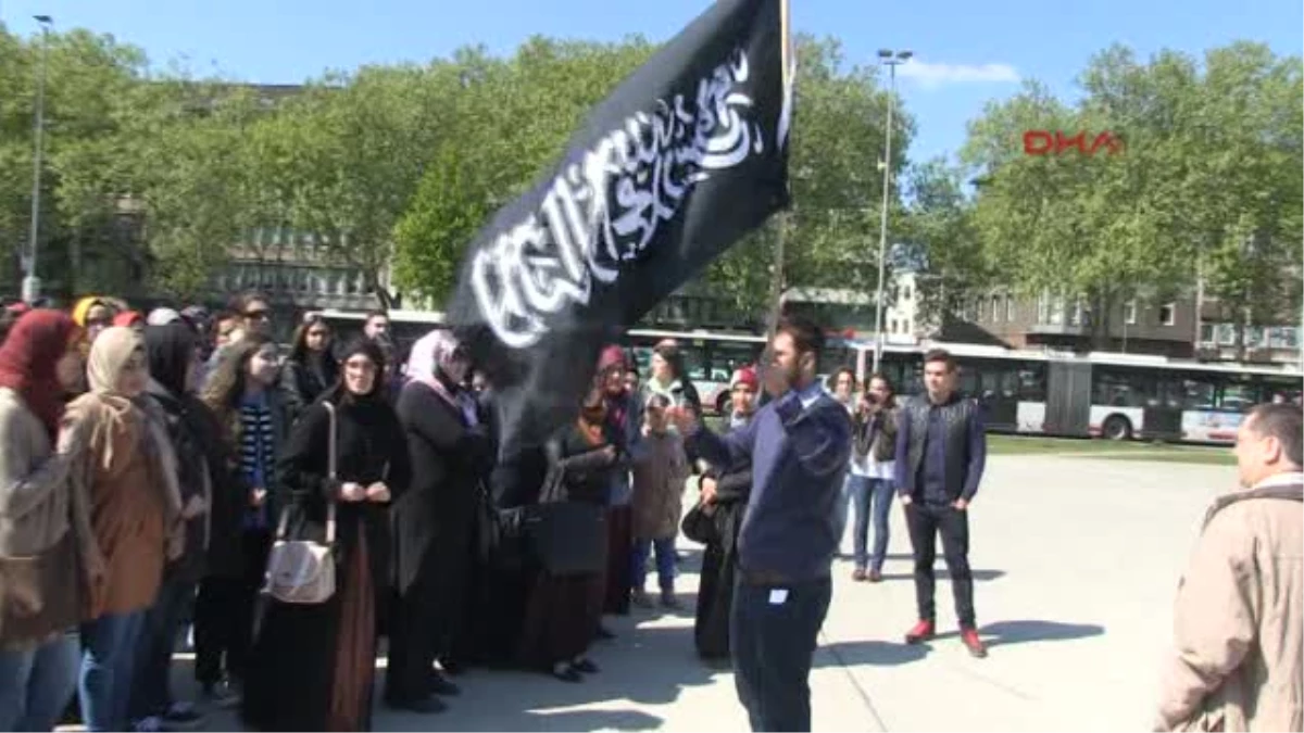 Mısır Yönetimi Almanya\'da Protesto Edildi