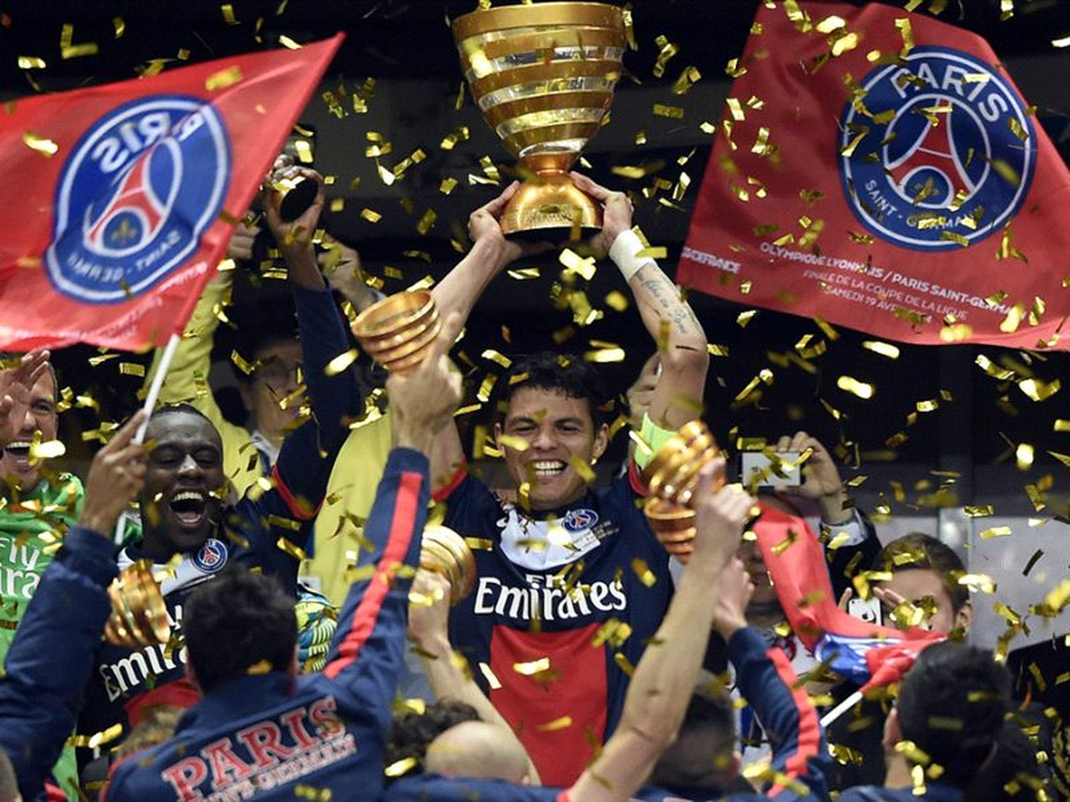 Paris Saint-Germain Kupayı Kaldırdı