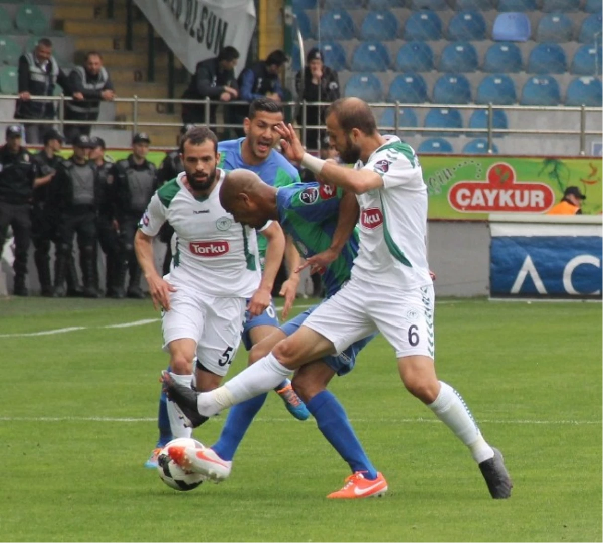 Çaykur Rizespor, Torku Konyaspor\'u 3-1 Yendi