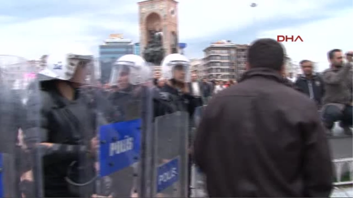 Taksim\'de Berkin Elvan Eylemine Müdahale