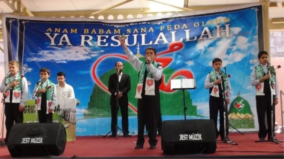 Aliağa\'da Kutlu Doğum Coşkusu