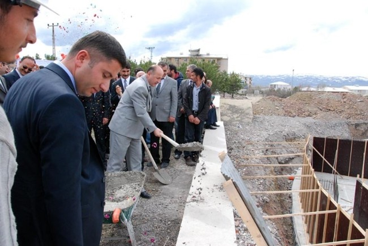 Ardahan\'da Sağlık Kompleksinin Temeli Atıldı