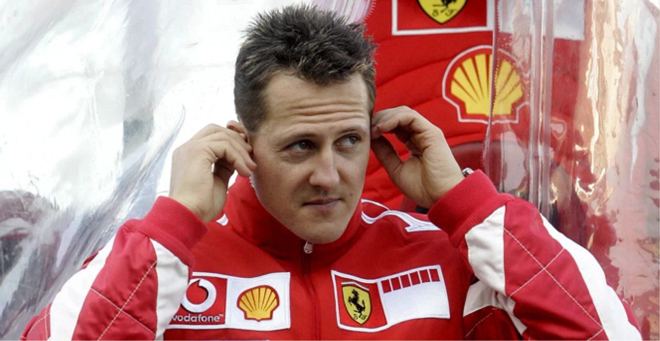 Schumacher, İspanya\'da Motosiklet Sürücüsüne Çarpmış