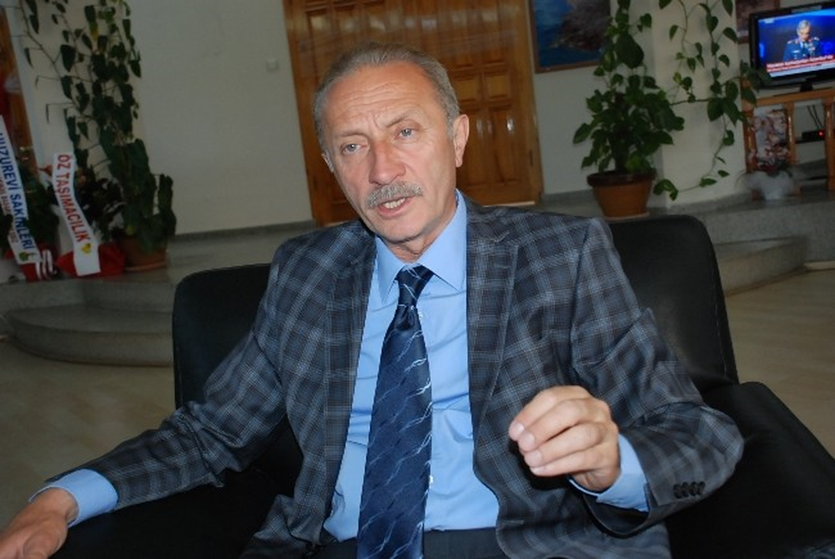 Başkan Atabay, Dere Yataklarında Süren Doluma Müdahale Etti