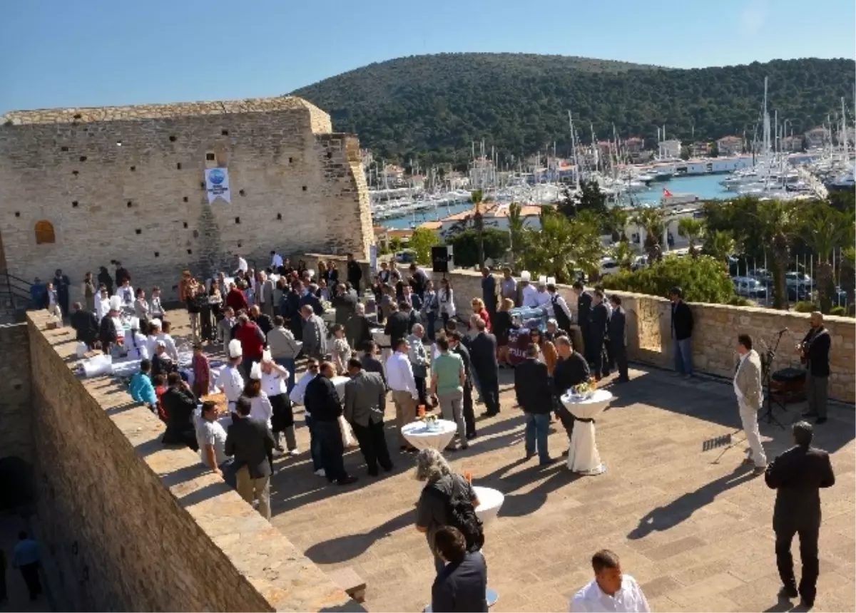 Çeşmeli Turizmcilerden İlginç Teklif!