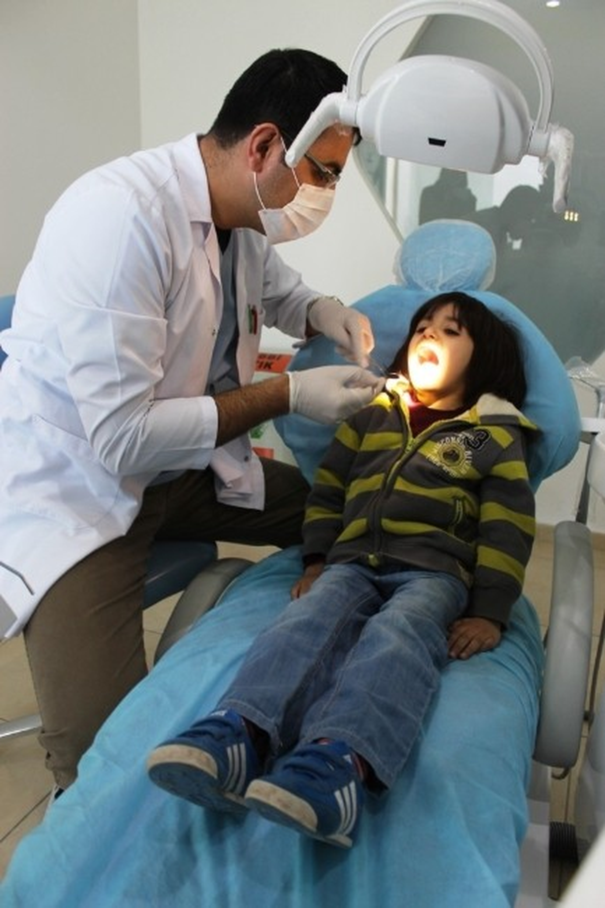 Dünya Diş Polikliniğinden Çocuklara 23 Nisan Hediyesi