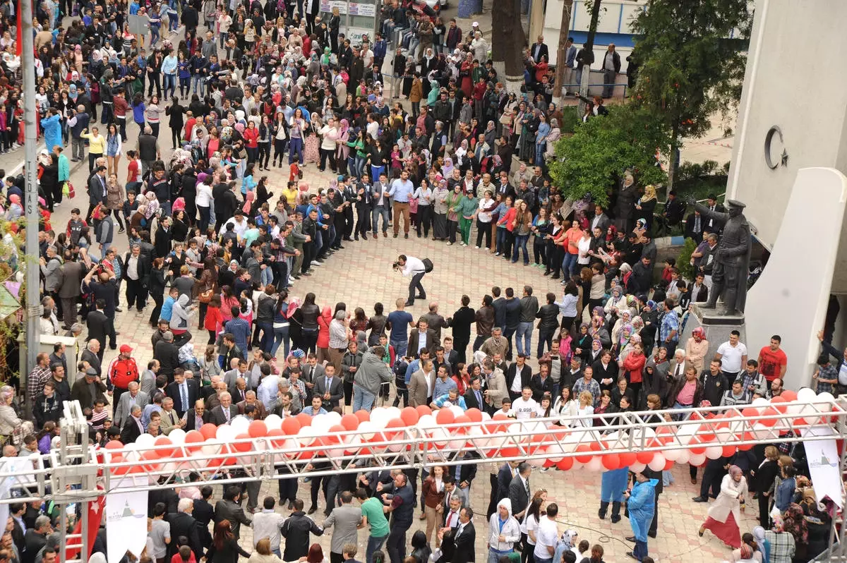 En Kalabalık Horon Rekoru Denemesi