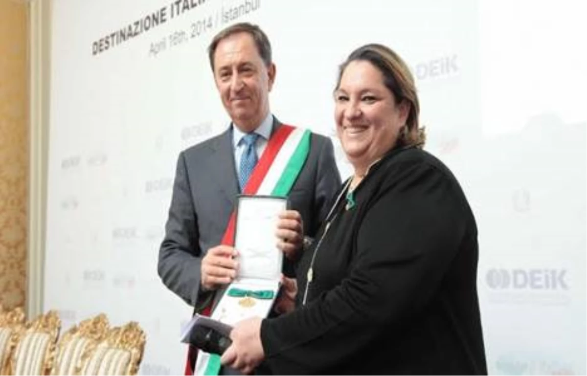 İKV Başkan Yardımcısı İtalyan Devlet Nişanına Layık Gõrüldü