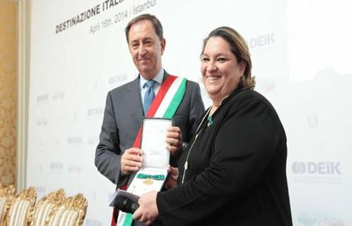 İKV Başkan Yardımcısı İtalyan Devlet Nişanına Layık Gõrüldü