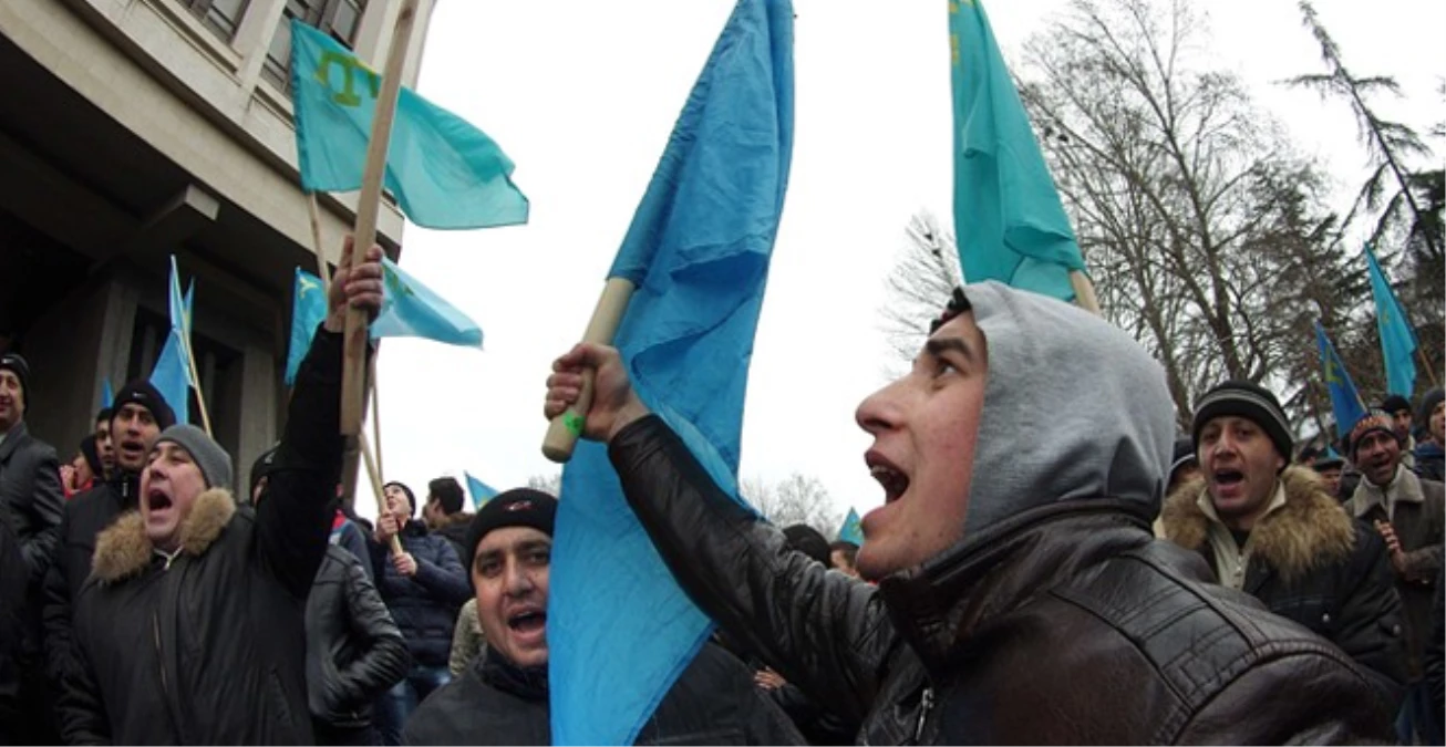 Kırım\'da Tatarları\'na Bayrak Provakasyonu