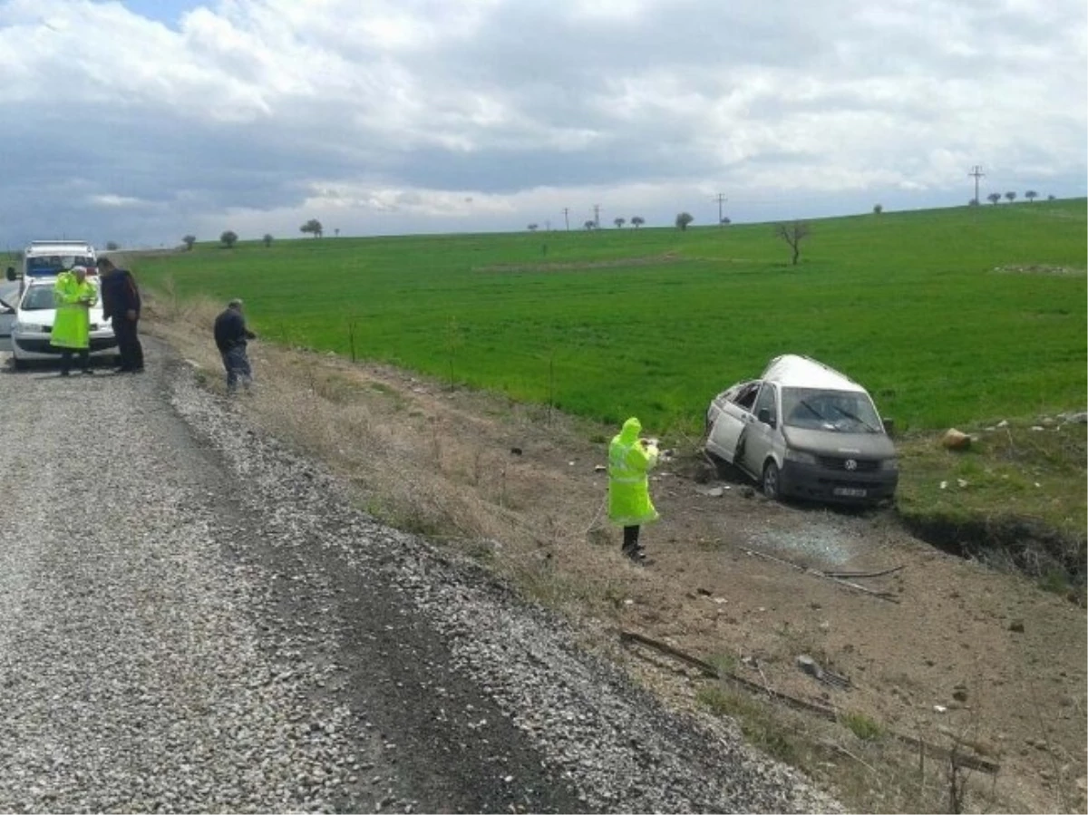 Konya\'da Trafik Kazaları: 6 Yaralı