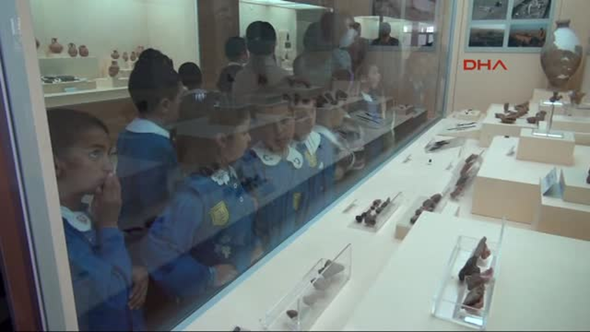 Köy Okulu Öğrencileri Arkeoloji Müzesi\'ni Gezdi