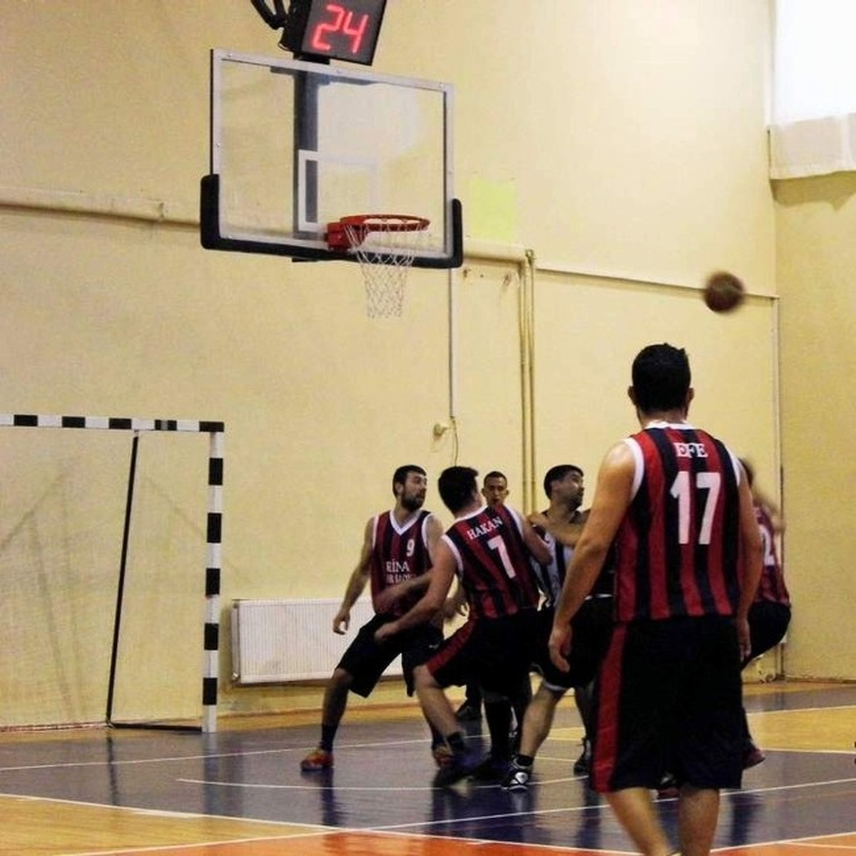 Kuşadası Gençlikspor, Grubu Lider Tamamladı