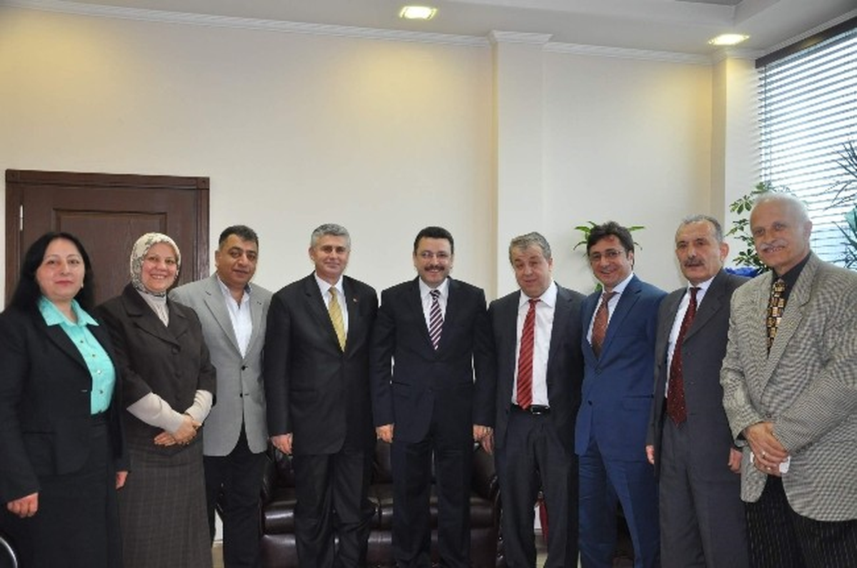 MHP Ortahisar Belediyesi Meclis Üyelerinden Belediye Başkanı Ahmet Metin Genç\'e Ziyaret