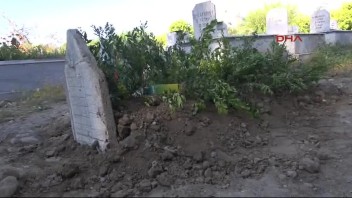 Oğlunun Nişanı İçin Saçını Yaptırmaya Giden Eşini Kuaförde Öldürdü