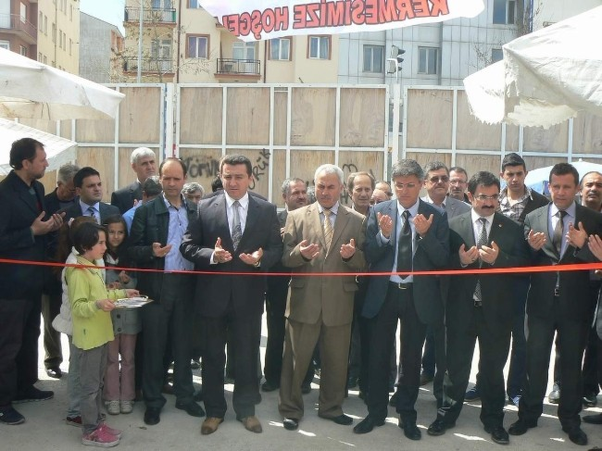 Sosyal Aile Derneği Kermesi Açıldı