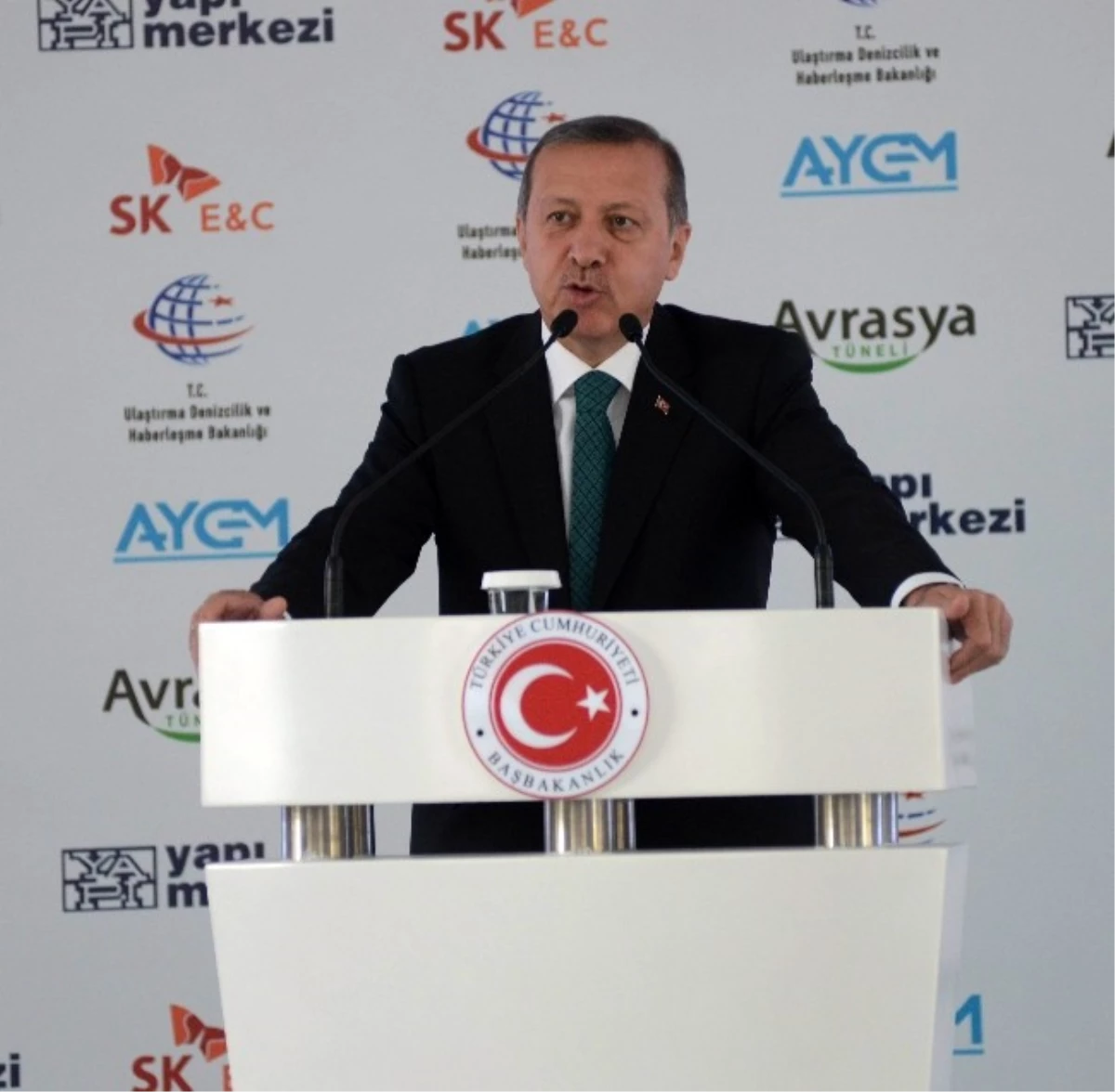 Başbakan Erdoğan: Taksim\'den Ümidinizi Kesin