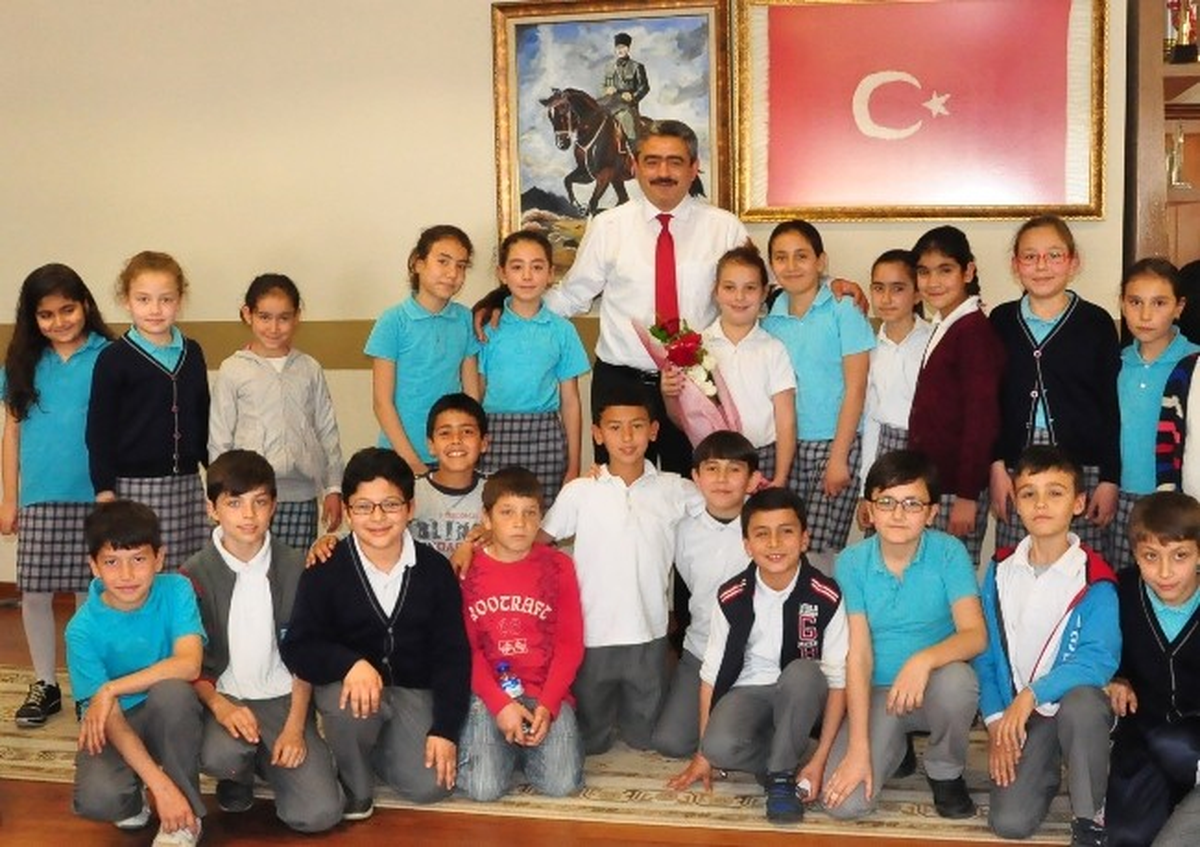 Başkan Alıcık\'ın 23 Nisan Kutlama Mesajı
