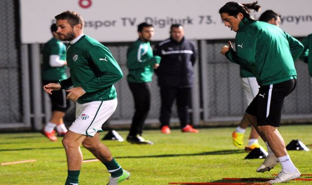 Bursaspor Gençlerbirliği\'ne Hazırlanıyor