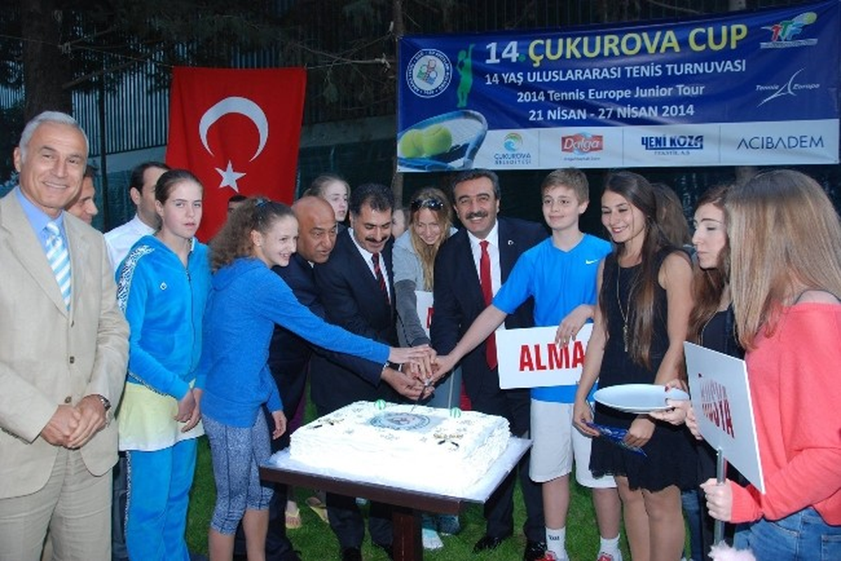 Çetin\'den Uluslararası Turnuvalar İçin Kort Sözü