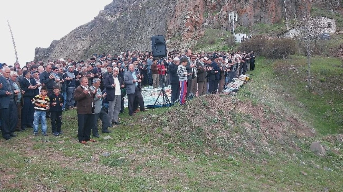 Giresun\'da Yağmur Duasının Ardından Sağanak Yağış Başladı