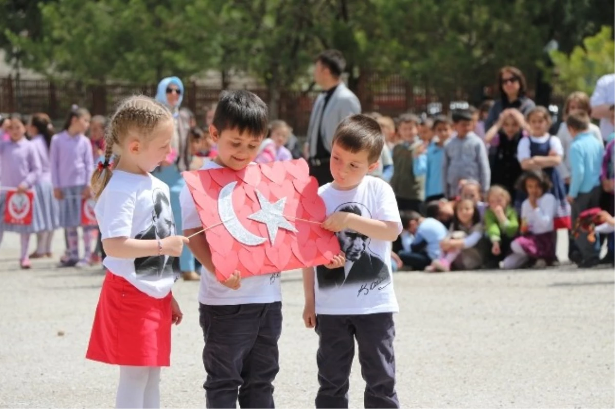 Hisarcık\'ta 23 Nisan Ulusal Egemenlik ve Çocuk Bayramı Provaları