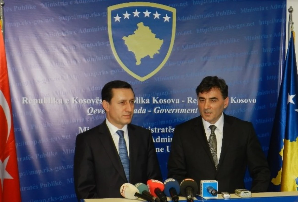 İşler, Kosova\'da Türk Bakan Yağcılar ile Görüştü