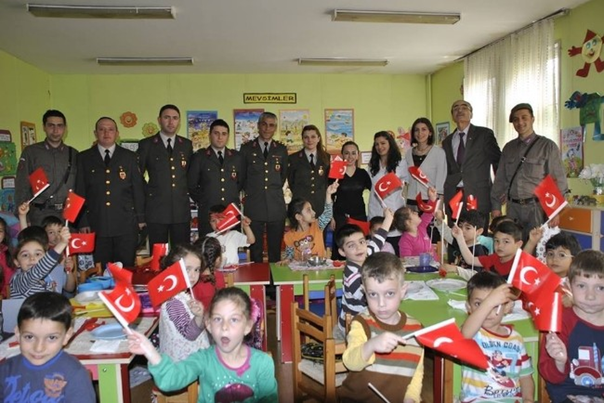 Jandarmadan Öğrencilere Ziyaret