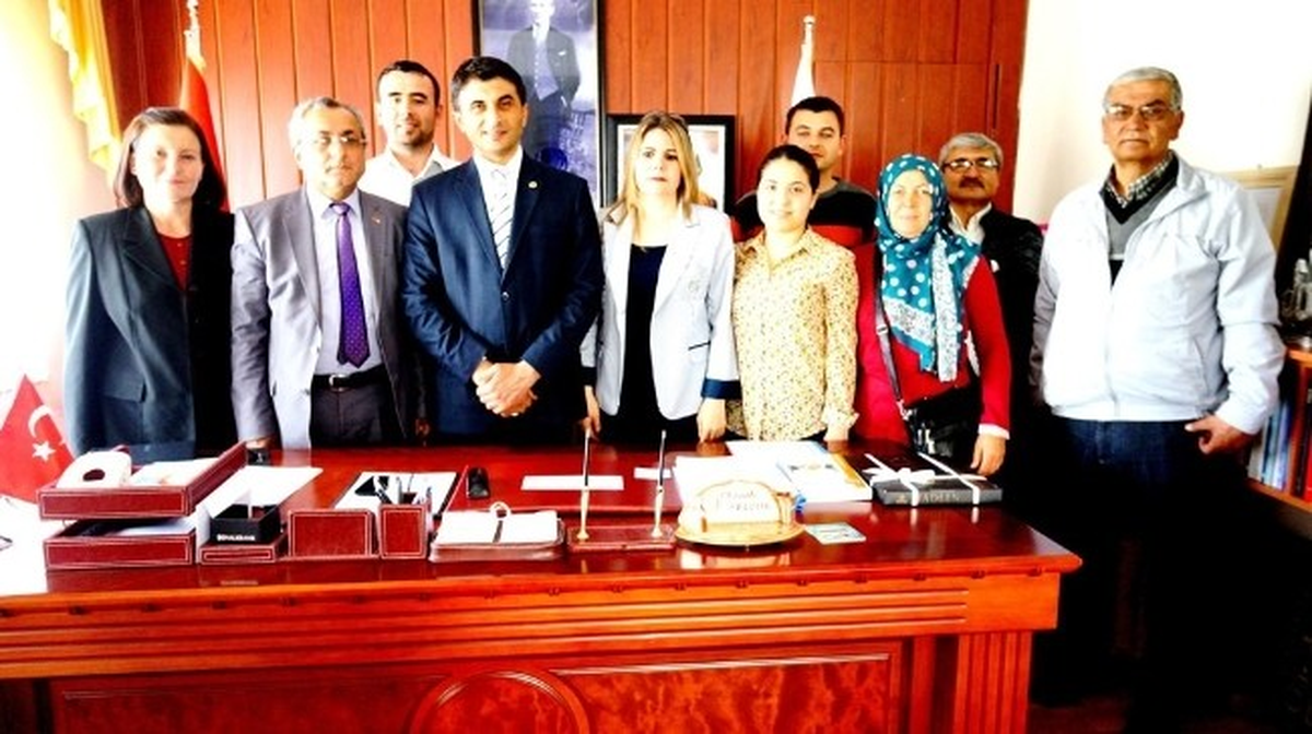 Kızılay Sarıgöl Yönetimi Başkanı Necati Selçuk\'u Ziyaret Etti