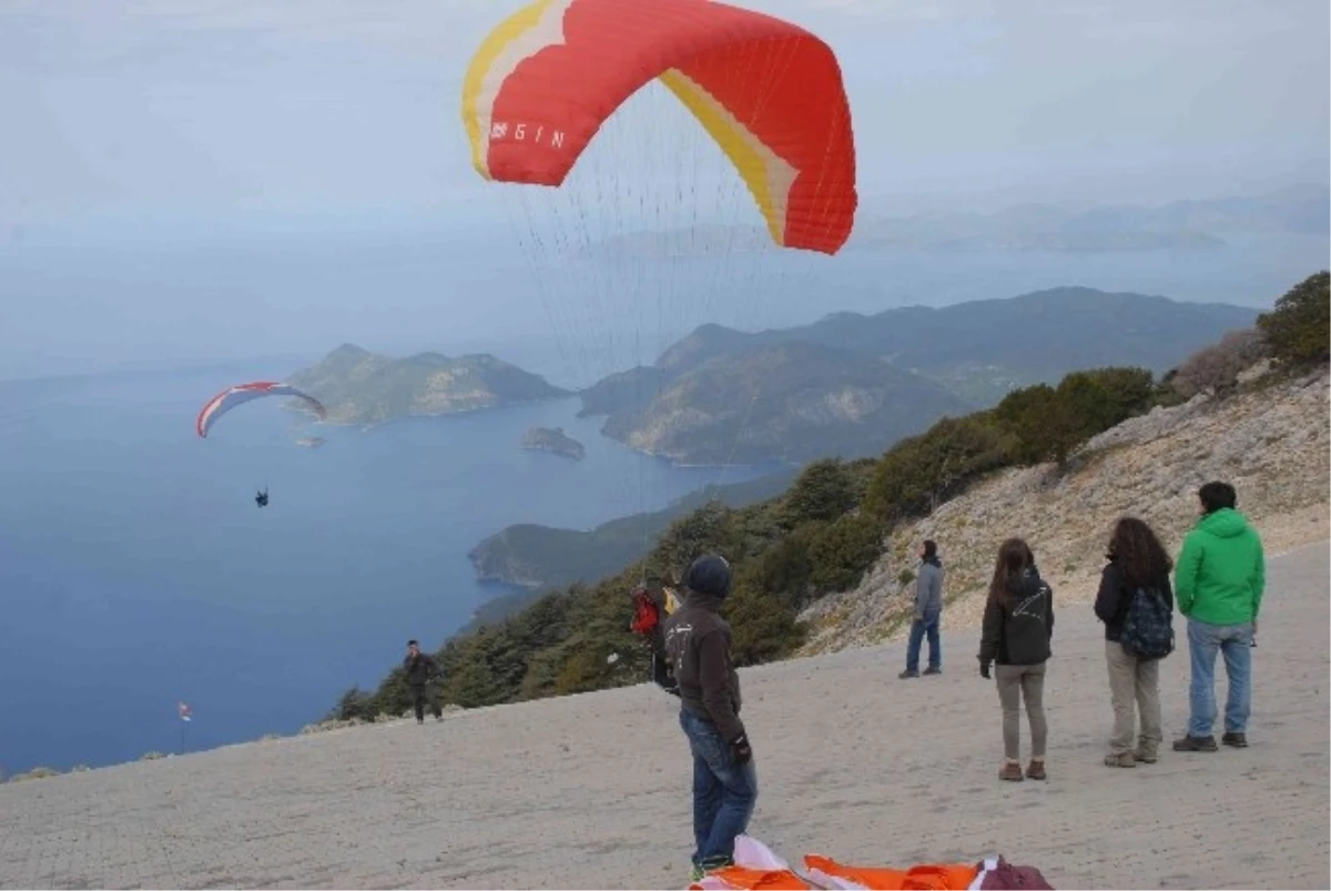 Muğla\'da Turizm Sezonu 1700 Metrede Açıldı