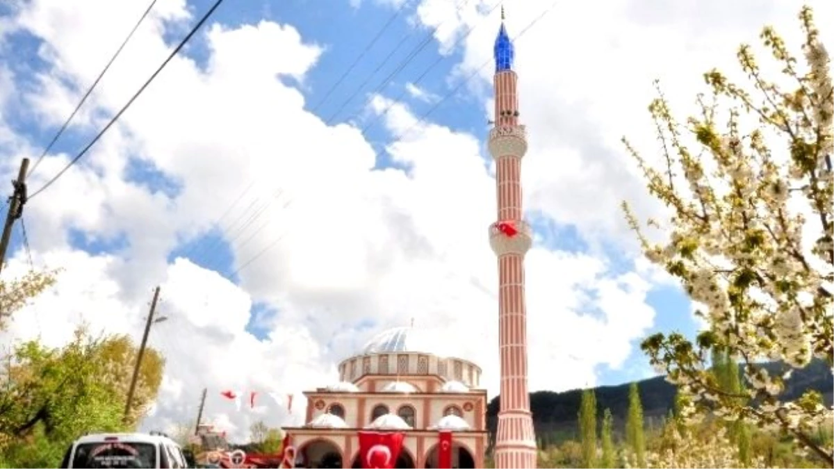 Nazilli\'de Aşağı Yakacık Pınar Cami İbadete Açıldı