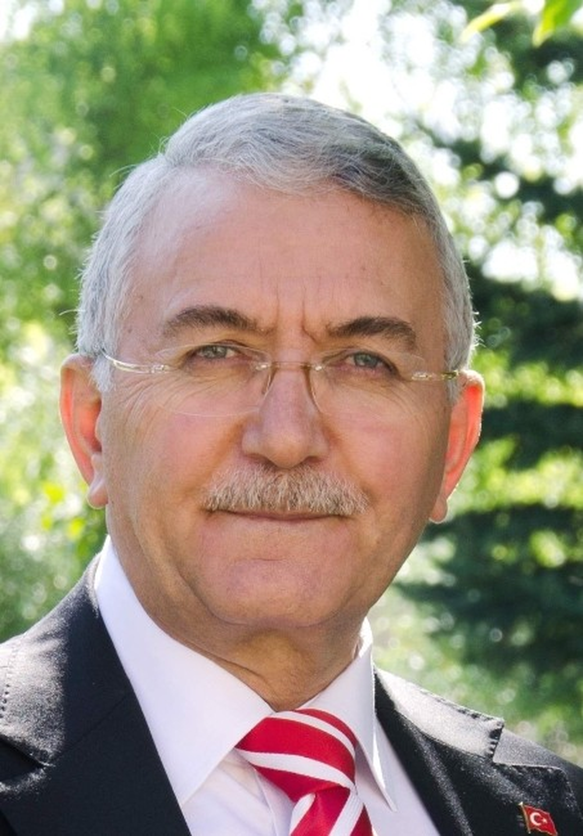 Rektör Prof. Dr. Gönen\'den 23 Nisan Mesajı