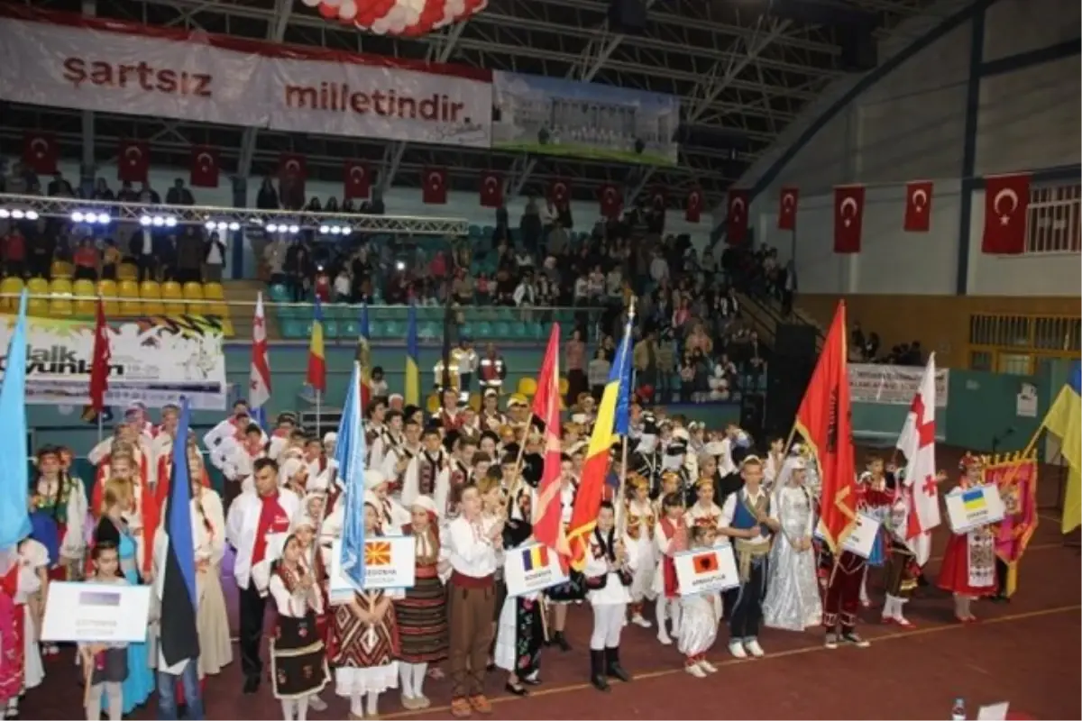 Sakarya\'da Halk Oyunları Festivali