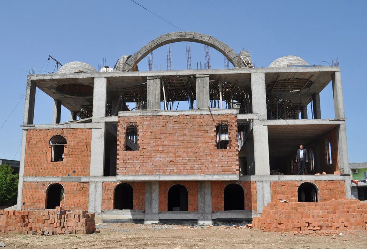 Yarım Kalan Camii Yardım Bekliyor