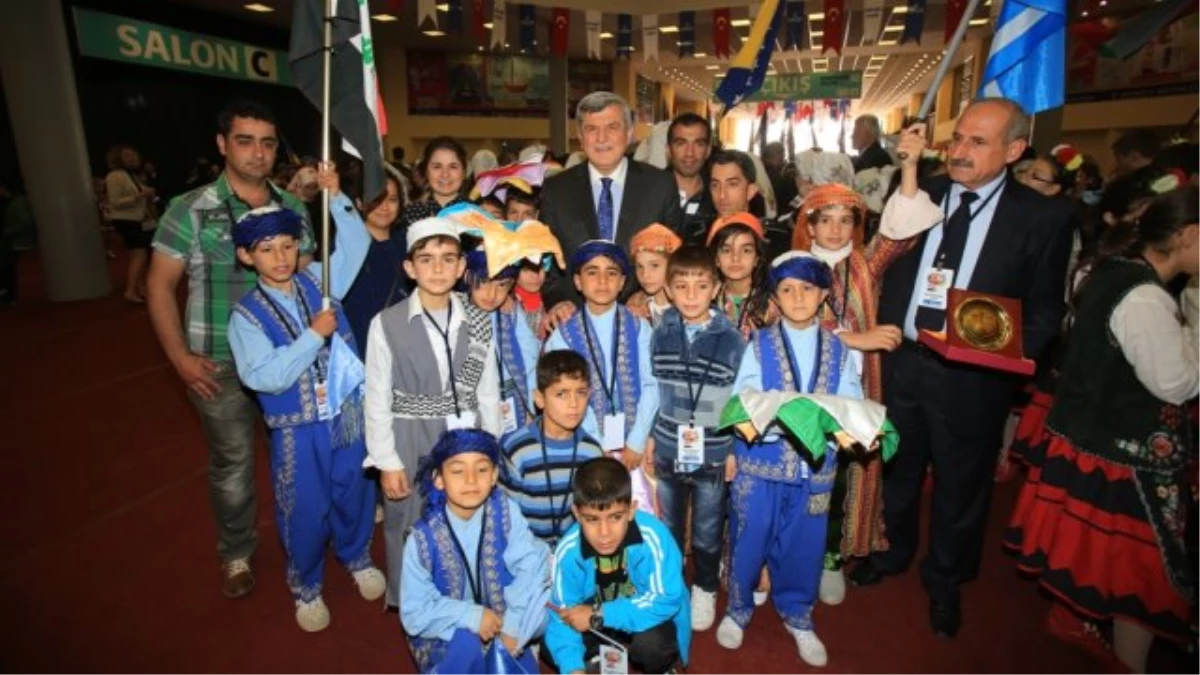 Başkan 23 Nisan Ulusal Egemenlik ve Çocuk Bayramı\'nı Kutladı