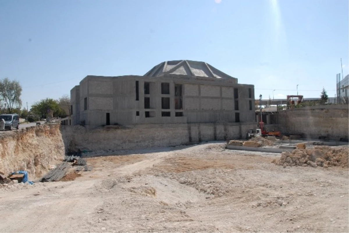 Başkan Çalışkan, Ahmet Yesevi Camisi İnşaatını İnceledi