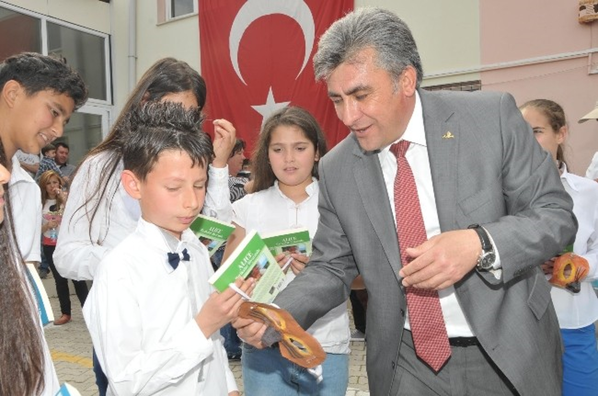 Başkan İnce\'nin Çocuklarla 23 Nisan Kutlaması