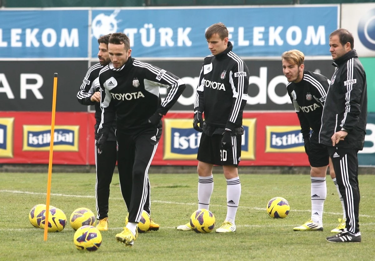 Beşiktaş, Sivasspor Maçı Hazırlıklarına A2 Takımından 7 Takviye ile Devam Etti