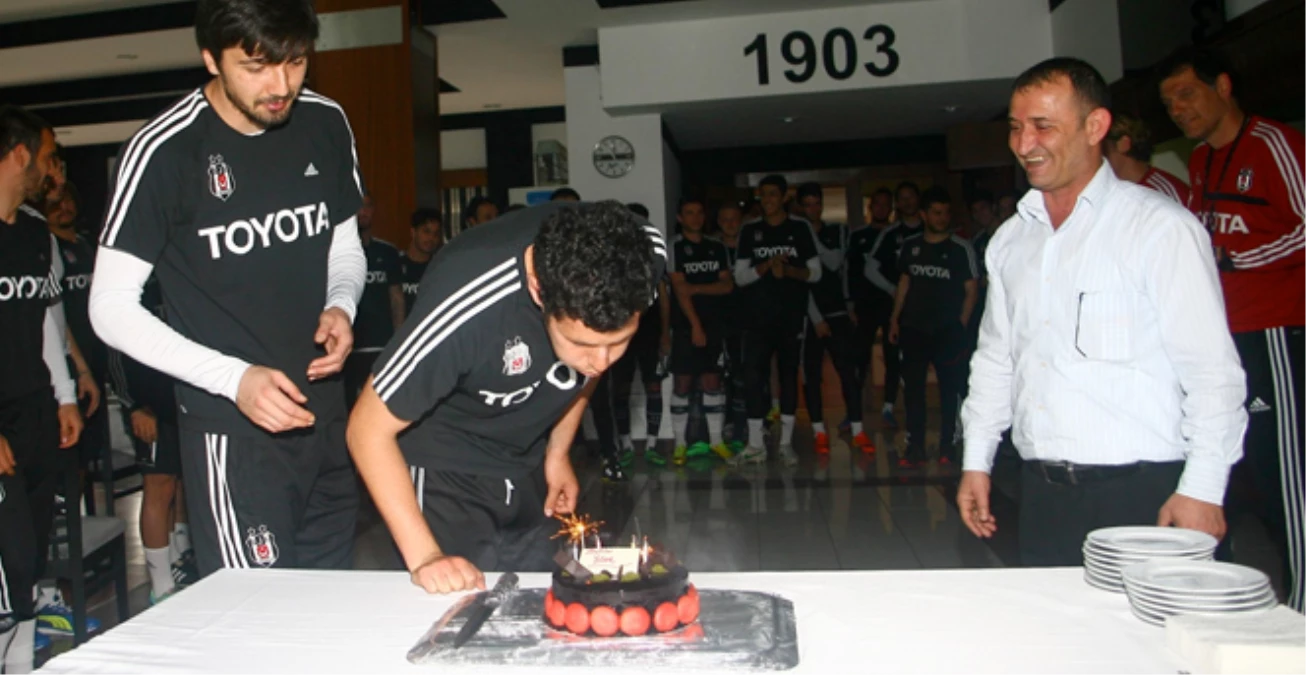 Beşiktaşlı Futbolcu Pedro Franco, Doğum Gününü Kutladı