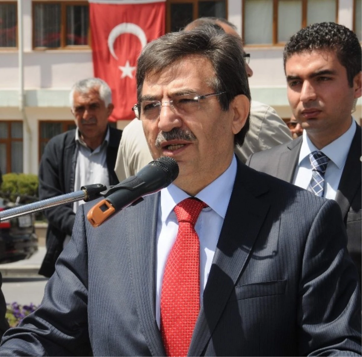 Çevre ve Şehircilik Bakanı İdris Güllüce Niğde'de