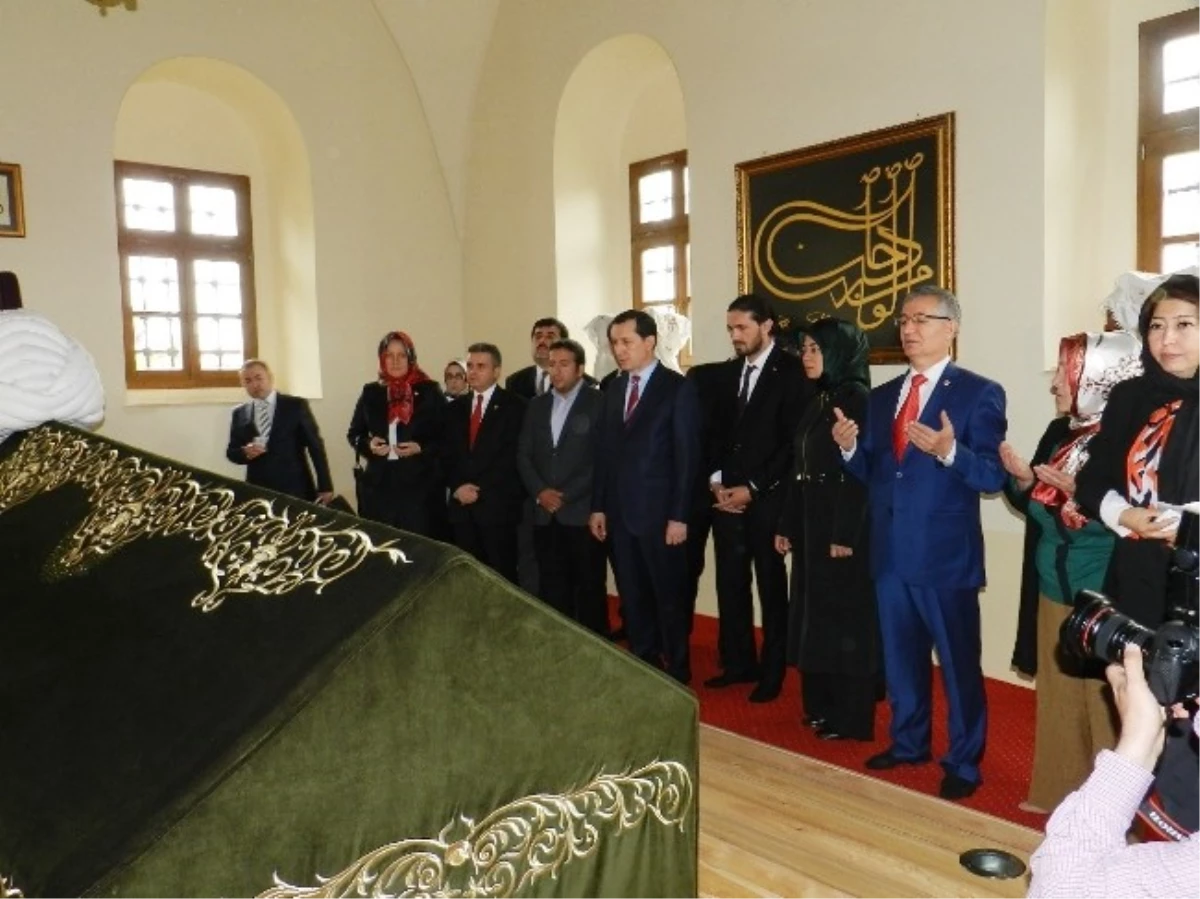 İşler, Kosova\'da Sultan Murad Türbesini Ziyaret Etti