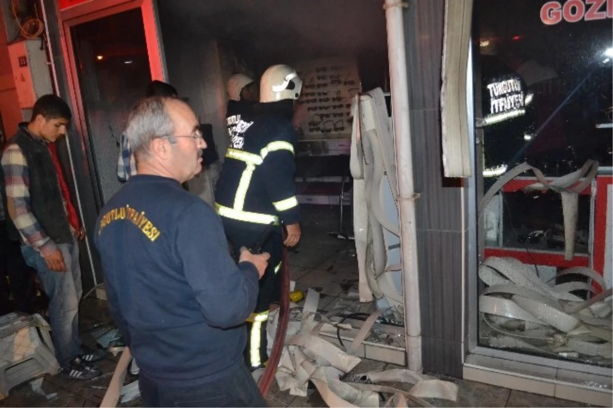 MHP Turgutlu İlçe Başkanına Ait İşyerinde Yangın