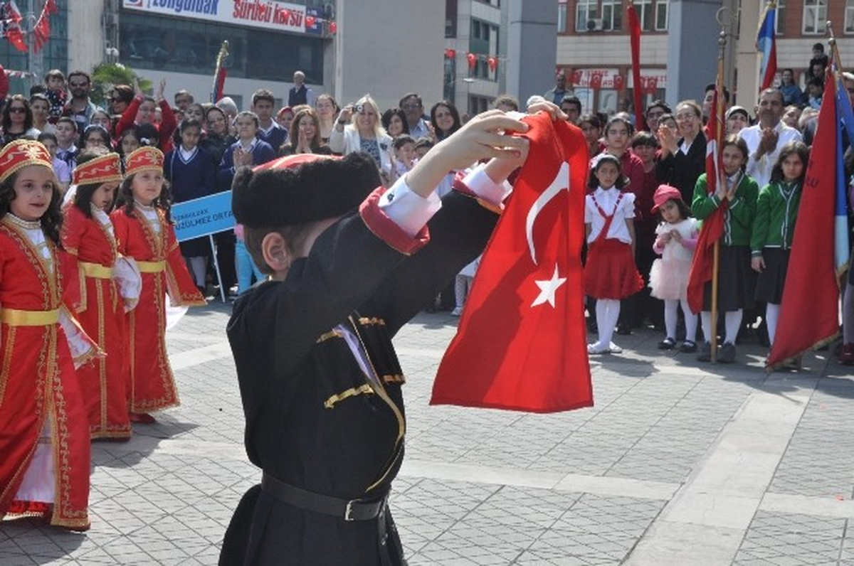 Minik Validen İlk Talimat, \'Kültürel ve Sanat Etkinliklerini Artıralım\'