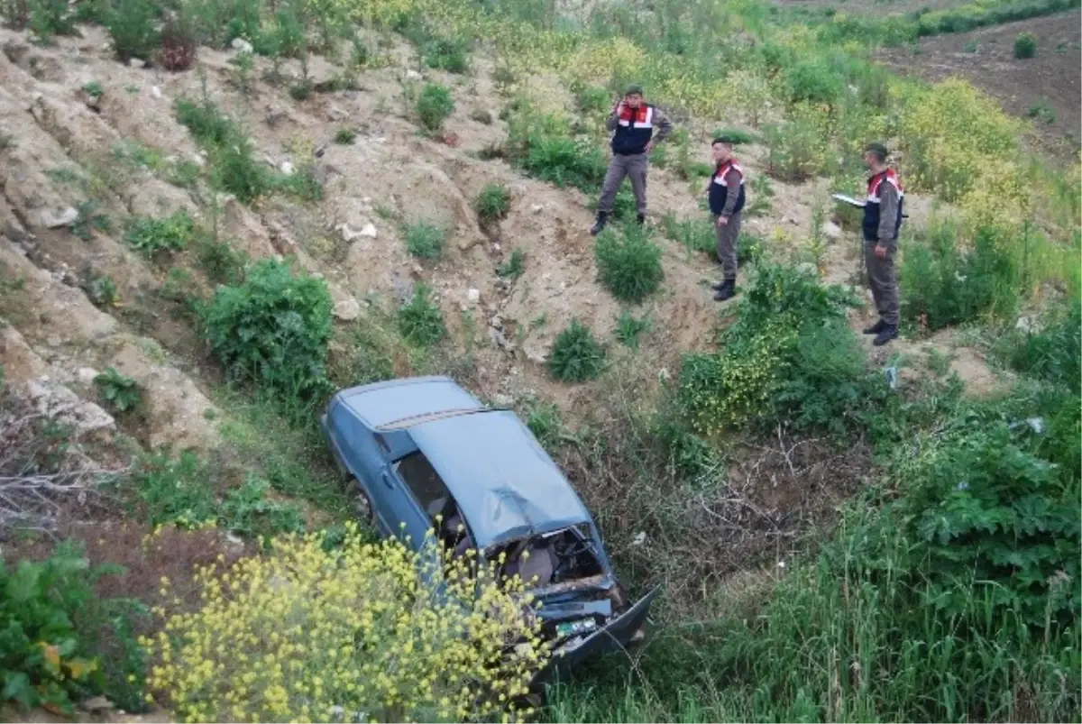 Otomobilde Uyuyan Yaralı Sürücü 14 Saat Sonra Bulundu