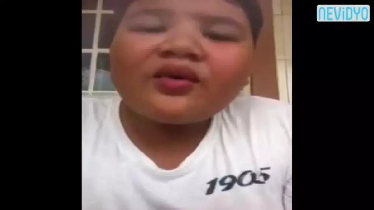 Şarkıya Sümük Arası Verdi