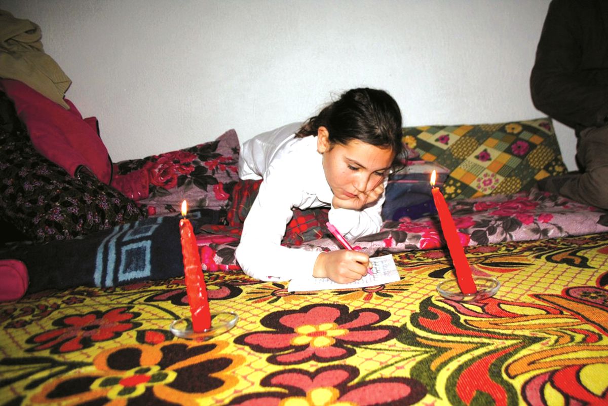 20 Gündür Karanlıktalar