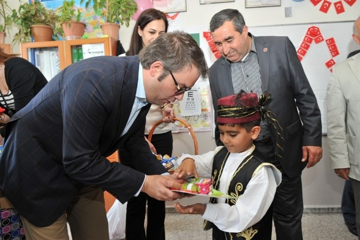 Başkan Priştina Çocukları Sevindirdi