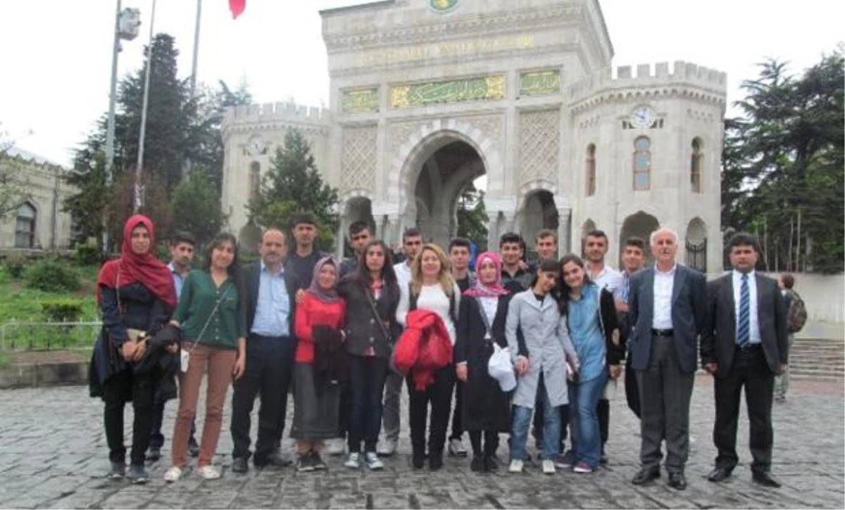 Beşirili Öğrenciler İstanbul\'u Gezdi