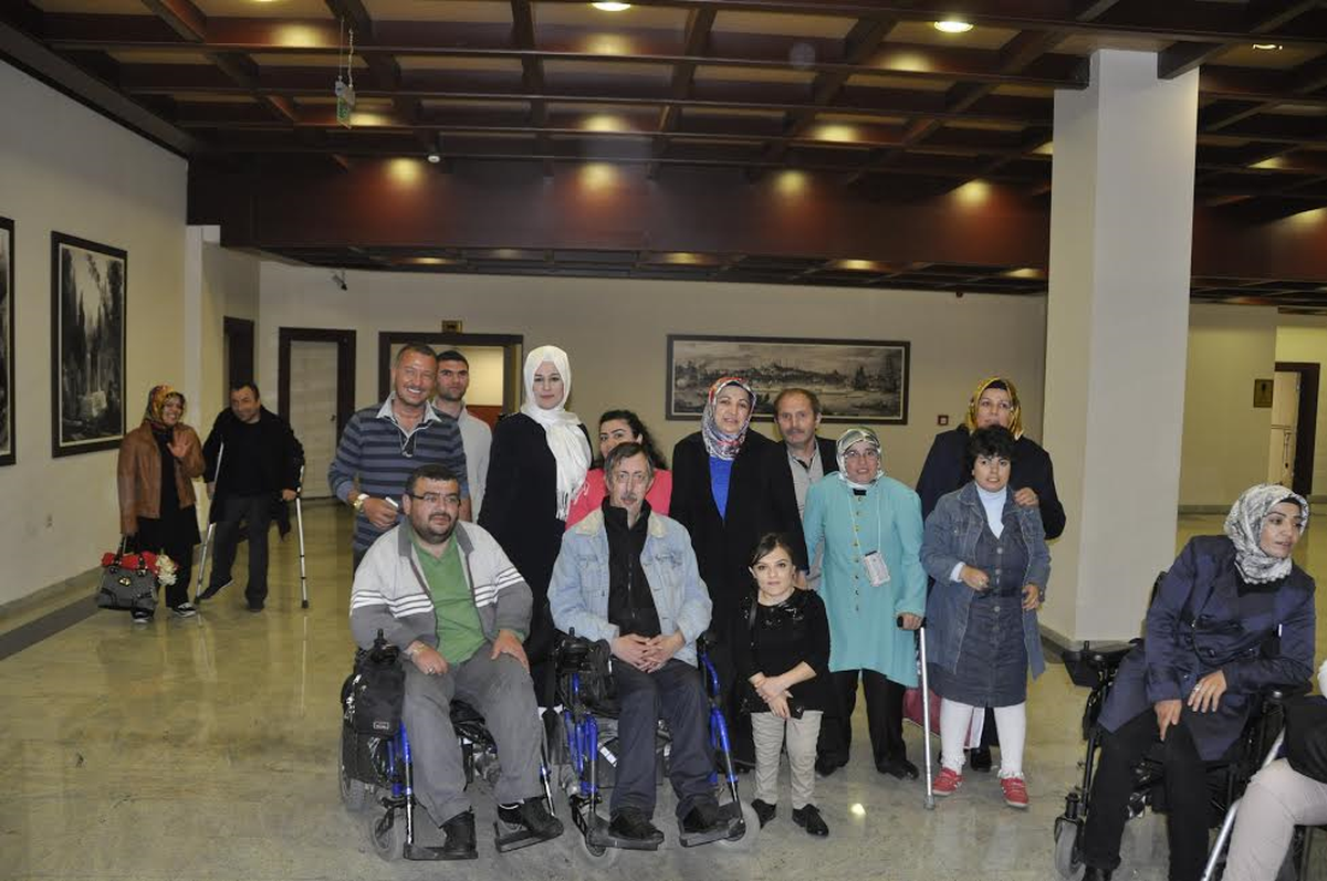 Bu Defile Engel Tanımıyor