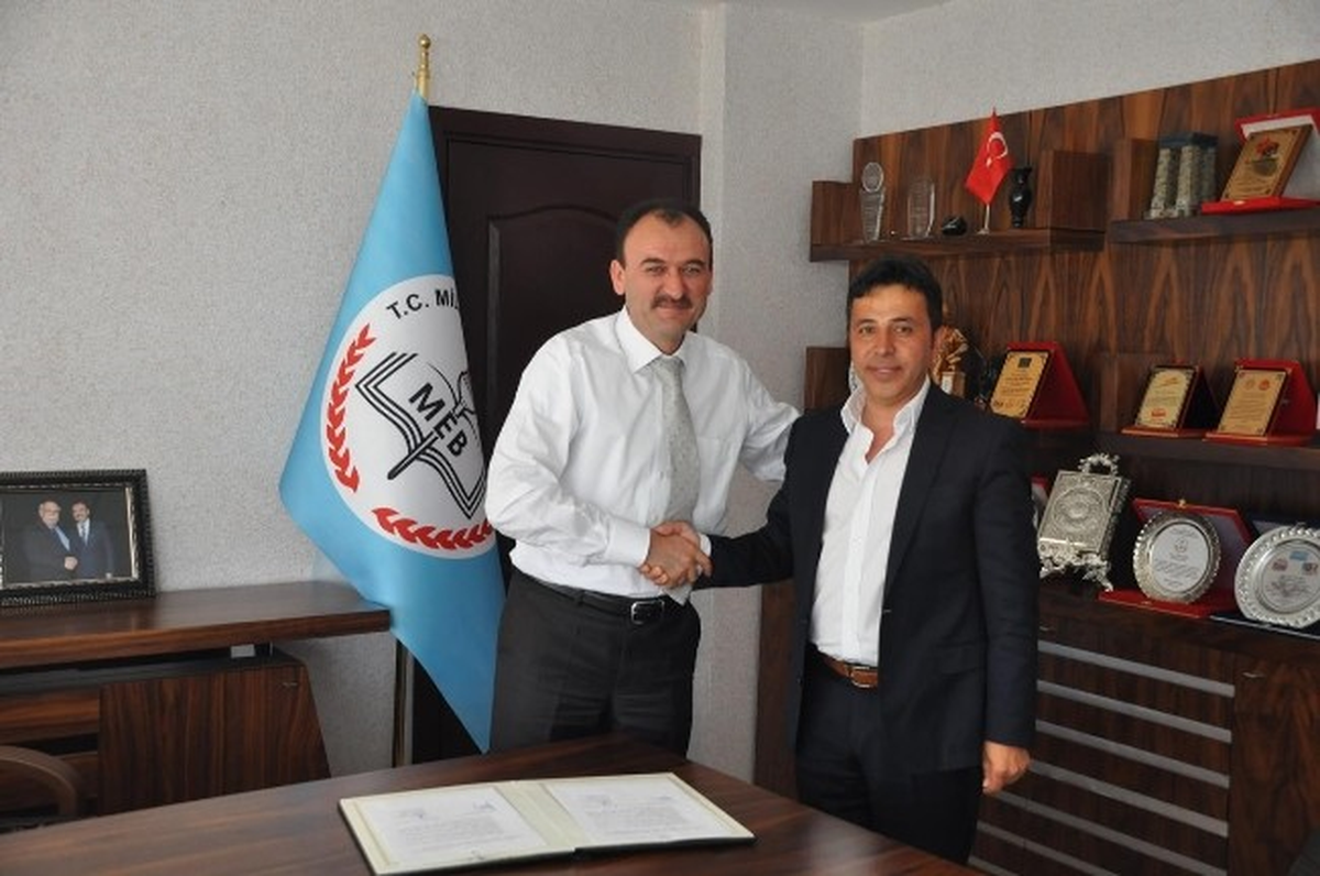 Hayırsever Vahdi Orhan ile (Zenginleştirilmiş Kütüphane Protokolu İmzalandı